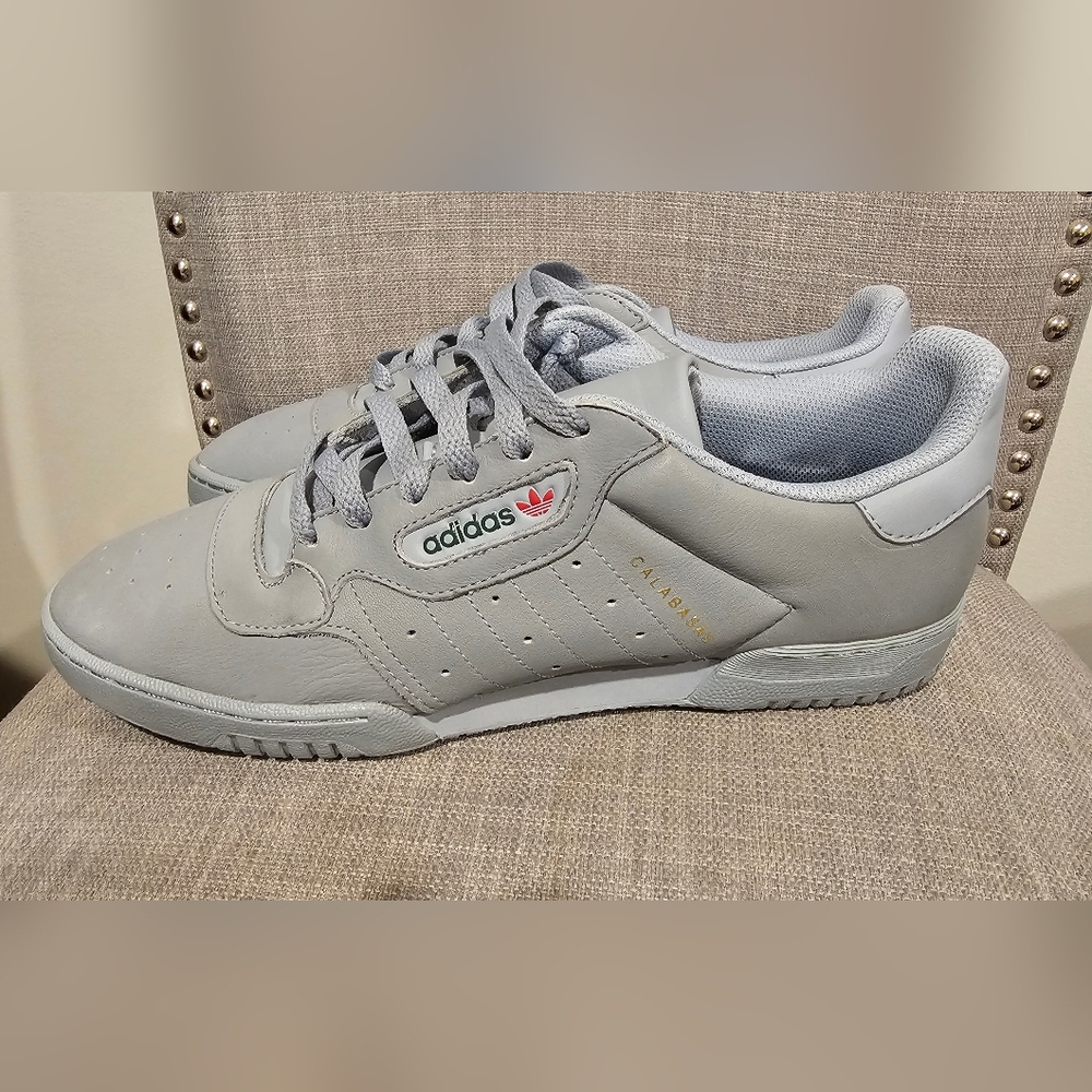 NIB Adidas YEEZY POWERPHASE CG6420 Men's Size 10--Calabasas Grey - Picture 2 of 9